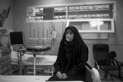 Maryam Sohrabi 40 years old. she is being suffering from lung disease for a long time .glad of end of a long and difficult prospect and for find someone to donate her his lungs to her. she is at the hospital and waiting for the pre operation medical tests and the organ transplant, In a hospital in Tehran.08 Jan 2014.